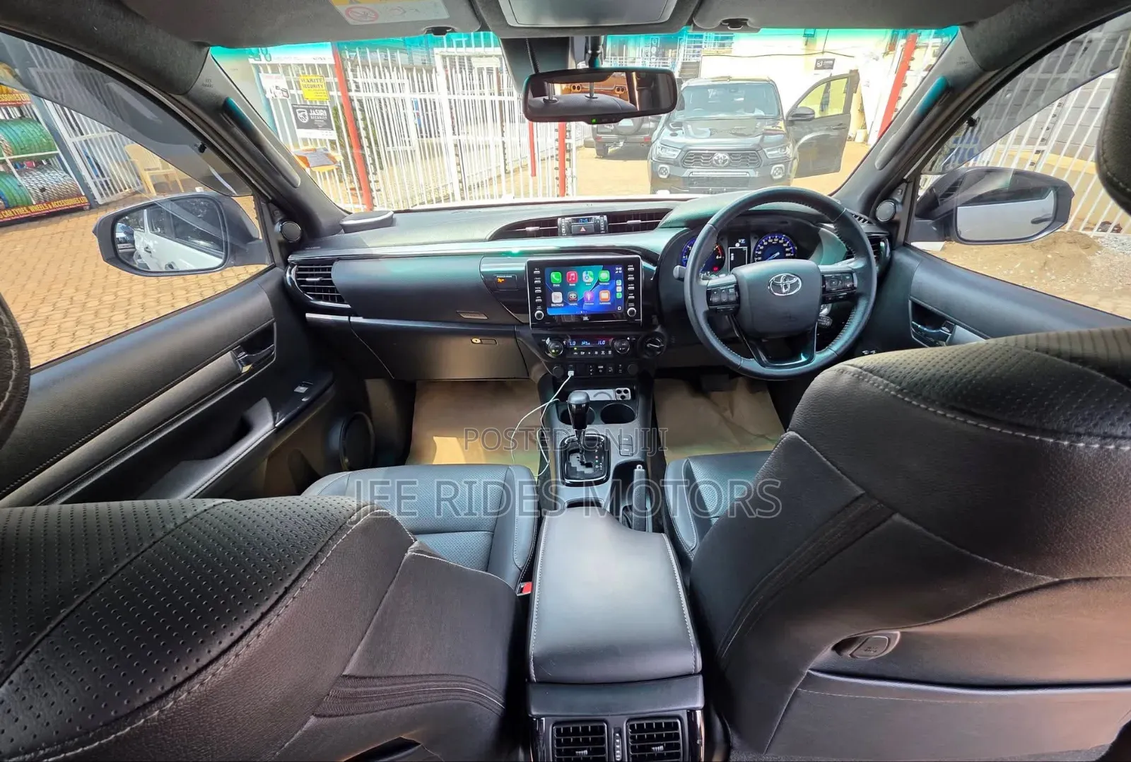 Toyota Hilux 2022 Off white
