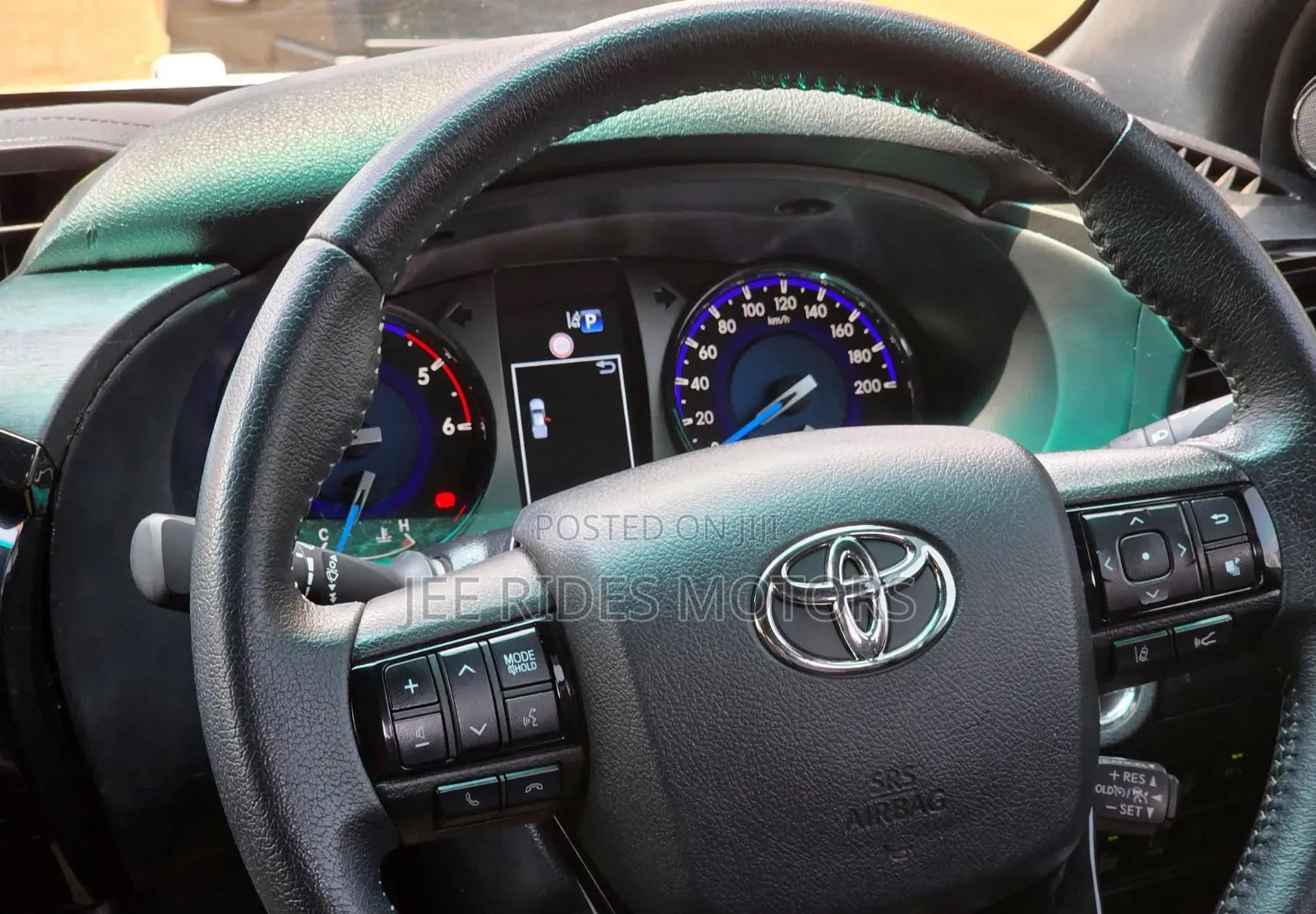 Toyota Hilux 2022 Off white