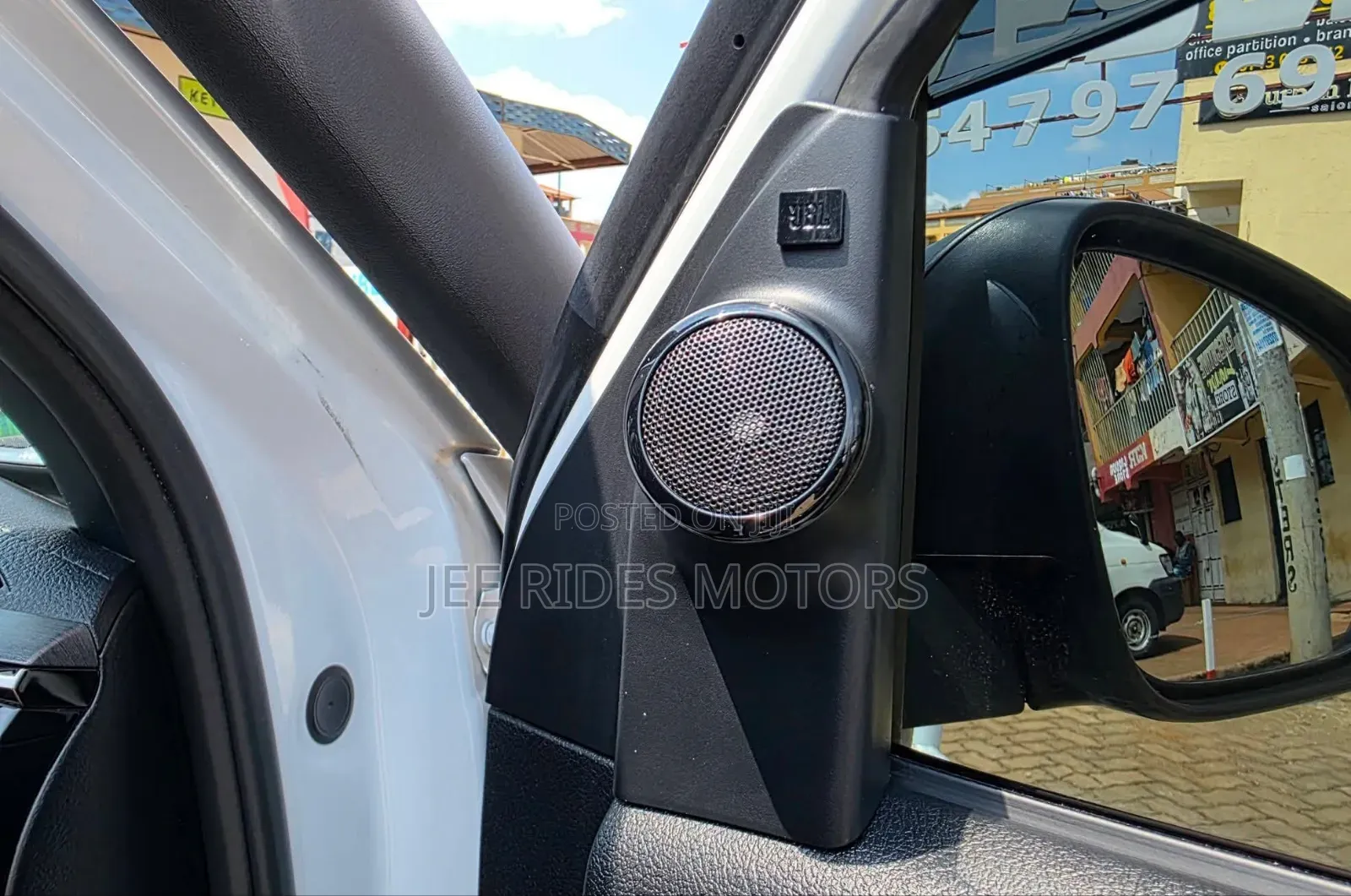 Toyota Hilux 2022 Off white