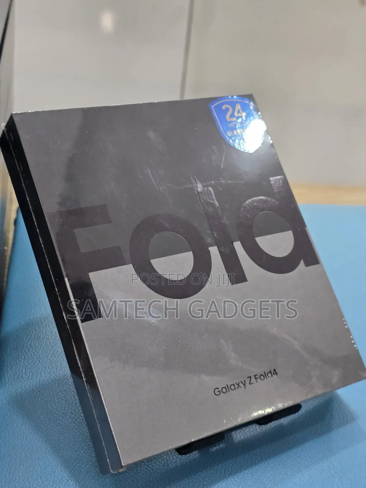 New Samsung Galaxy Z Fold4 256 GB Blue