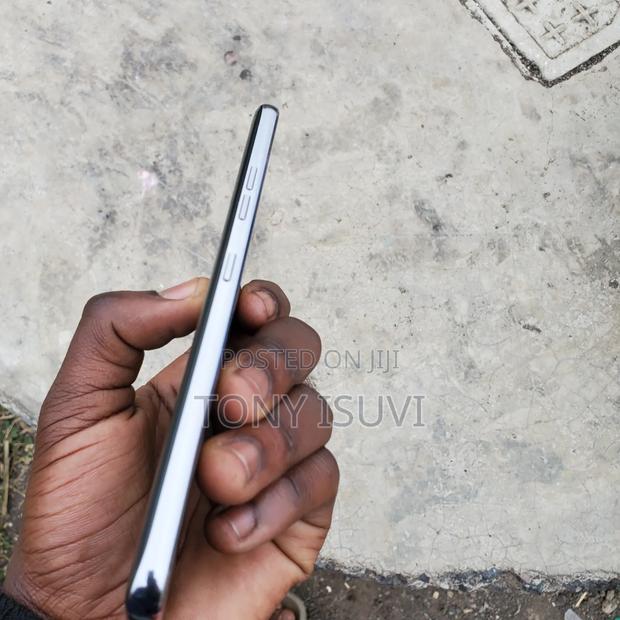 LG G7 ThinQ 64 GB Gray - thumbnail 8