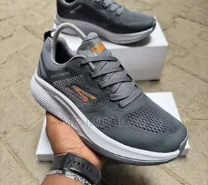 Premium Skechers Max Cushioning Sneakers Size 40-45