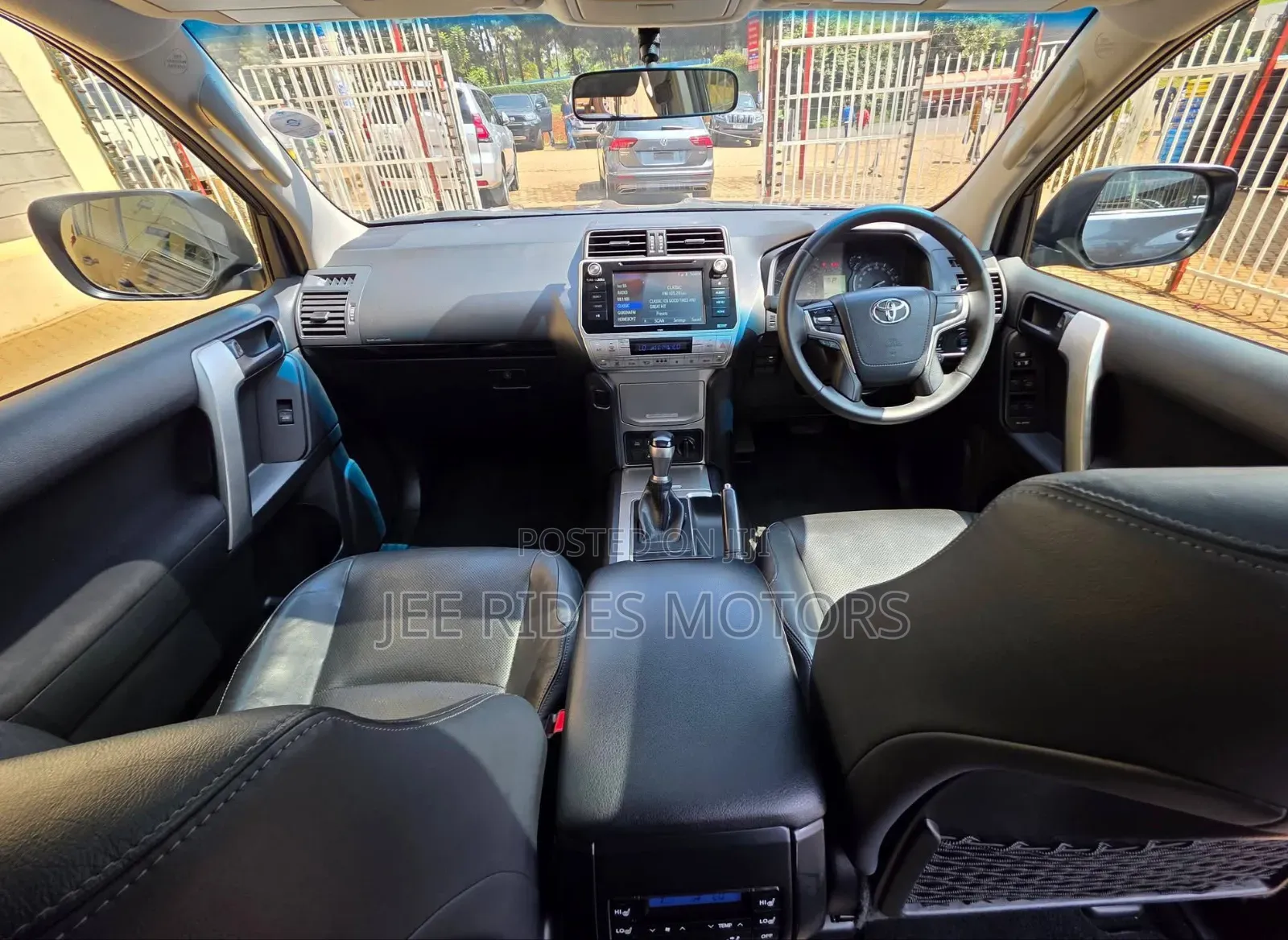 Toyota Land Cruiser Prado 2018 Gray