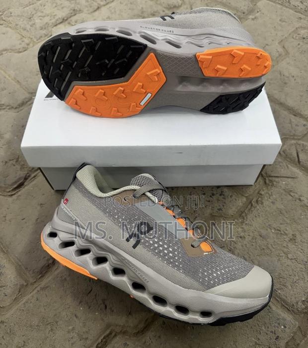 Premium Quality, Ultra Cushioned on Cloudtilt Running / Gym Sneakers