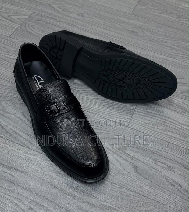 Clarks Leather Oxfords - thumbnail 2