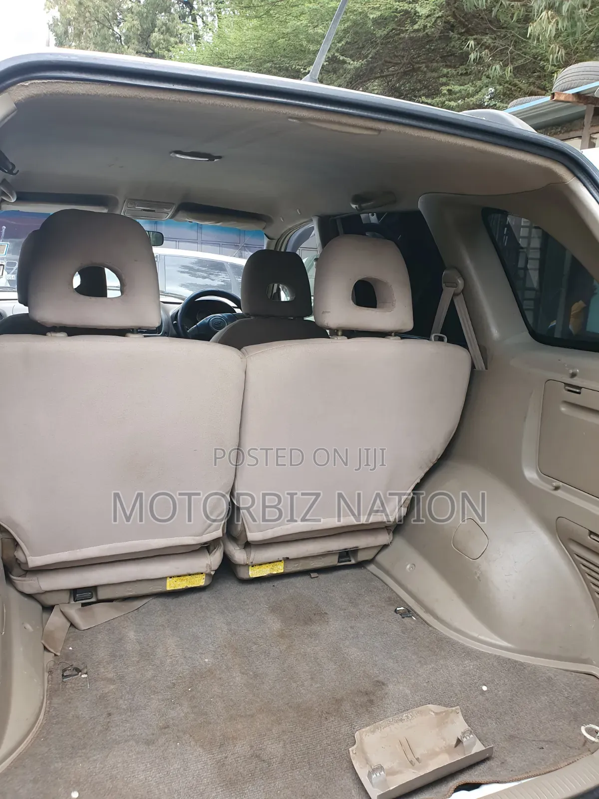 Toyota RAV4 Base FWD 2001 White