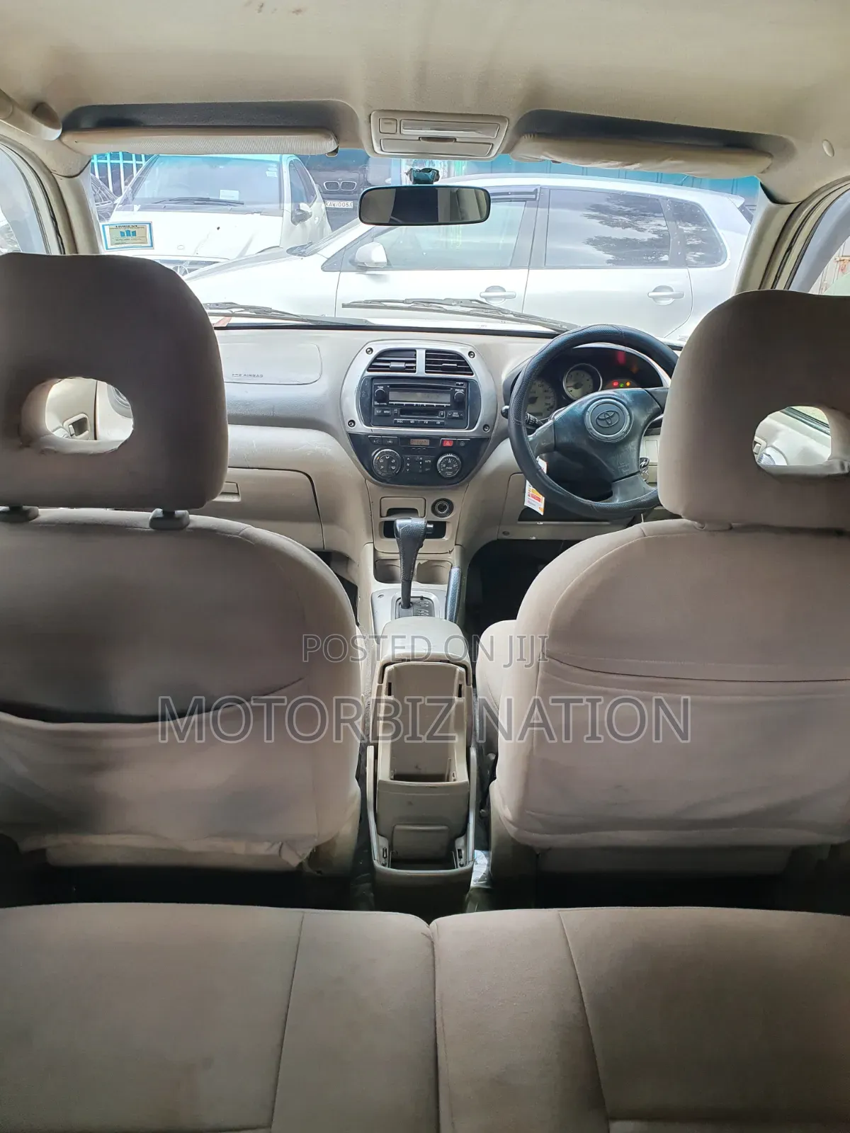 Toyota RAV4 Base FWD 2001 White
