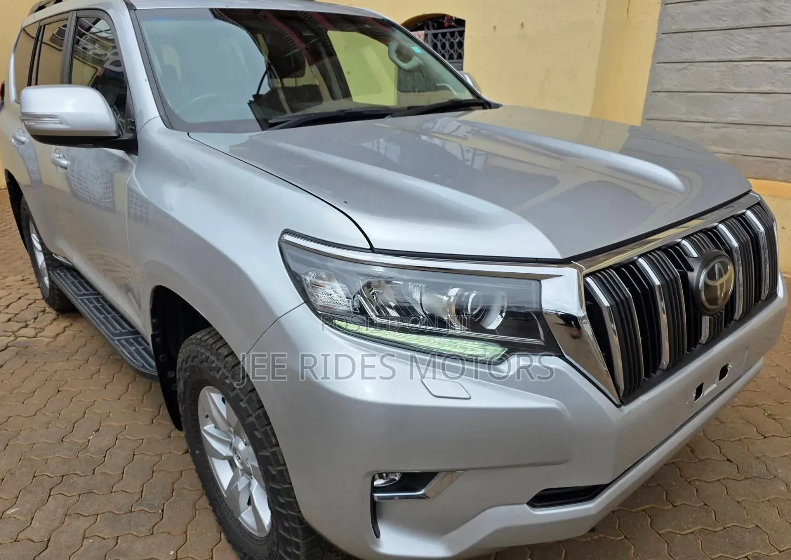 Toyota Land Cruiser Prado 2021 Silver