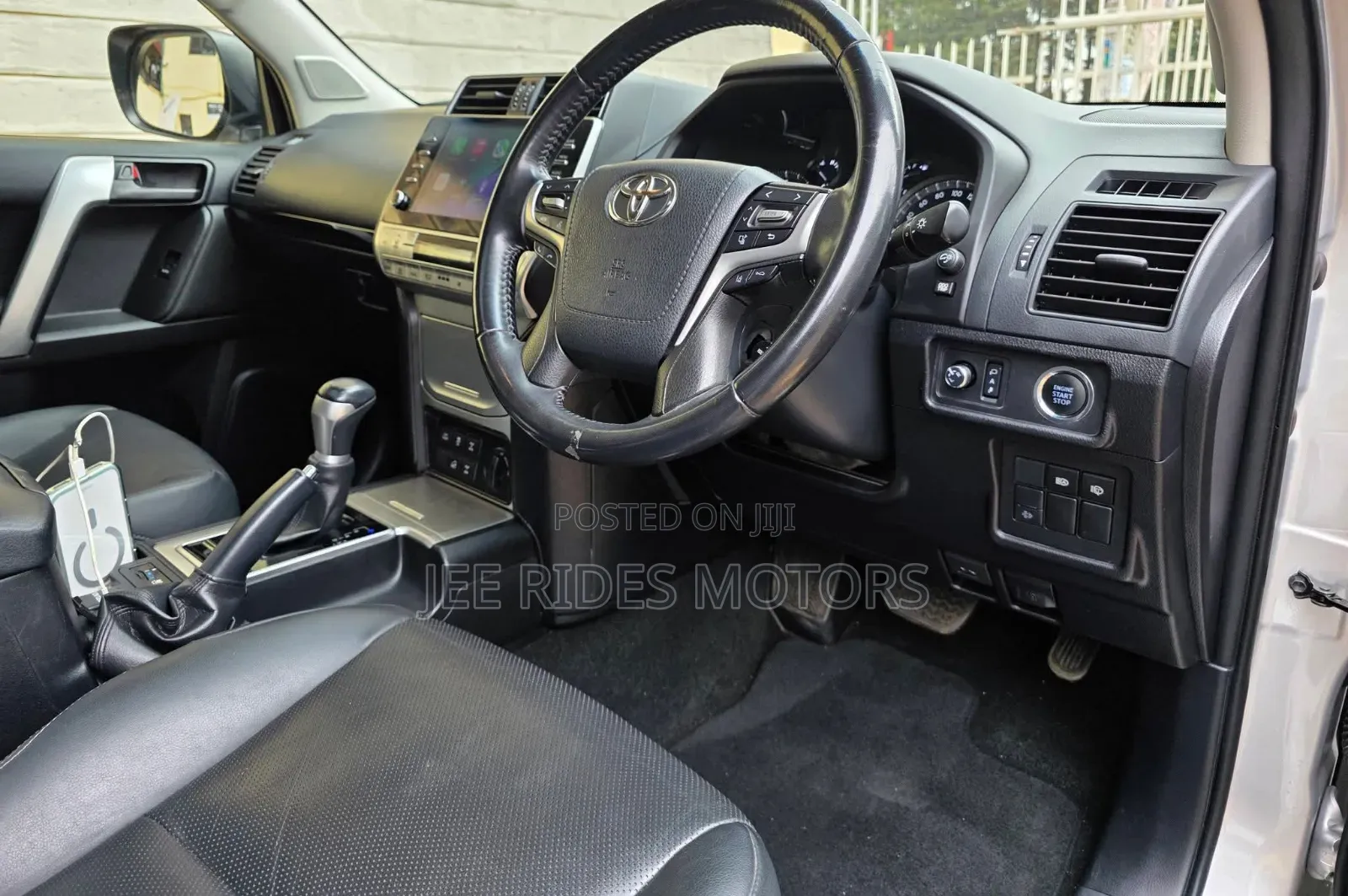 Toyota Land Cruiser Prado 2021 Silver