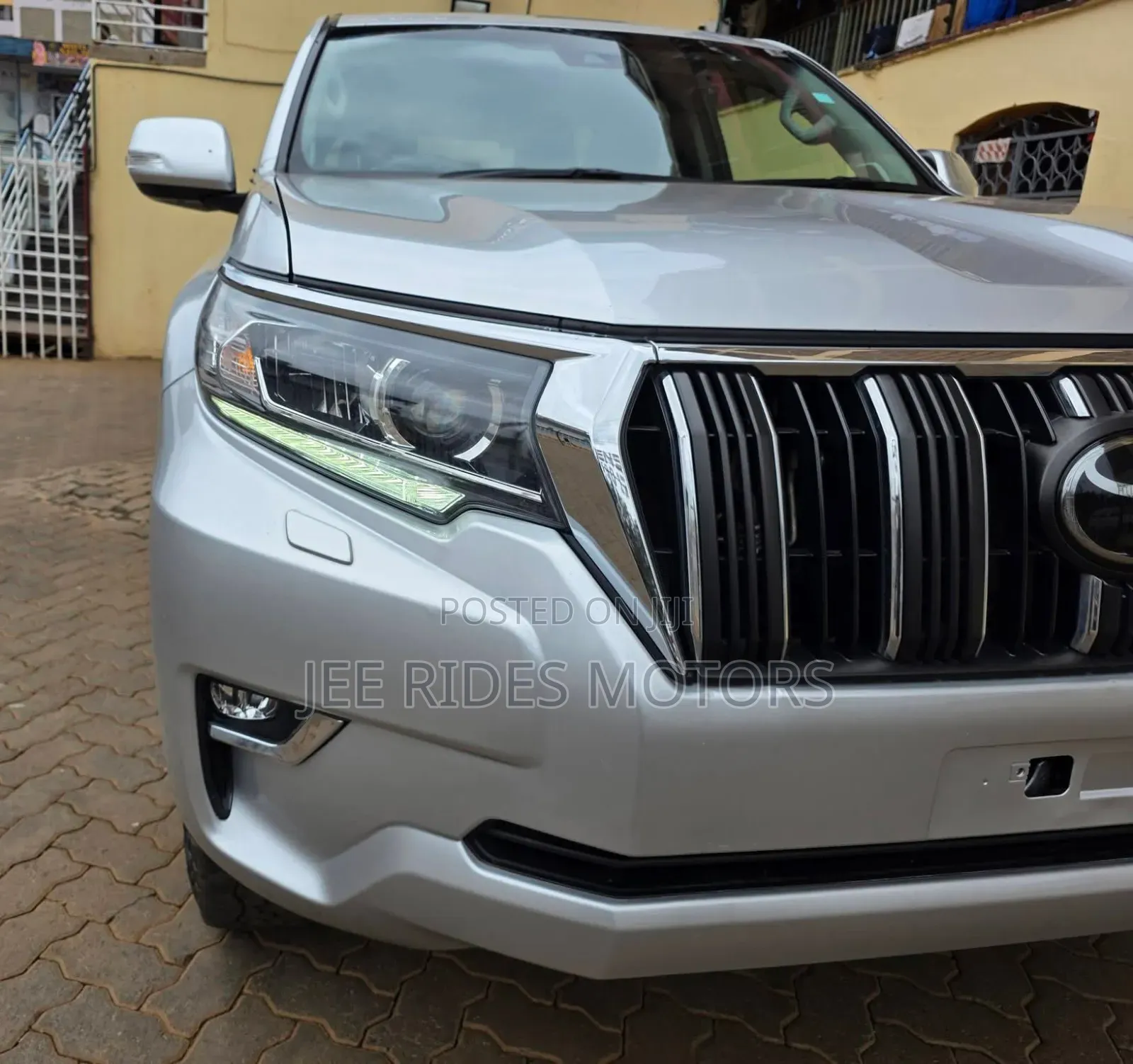Toyota Land Cruiser Prado 2021 Silver