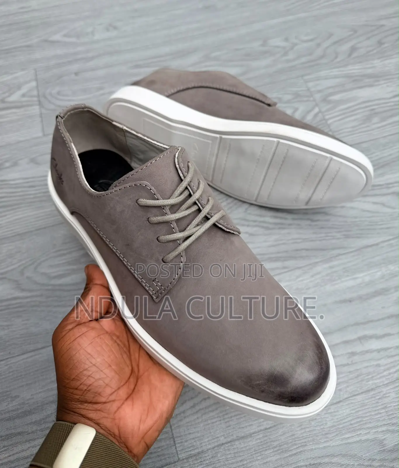 Quality Clarks Suede Shoes