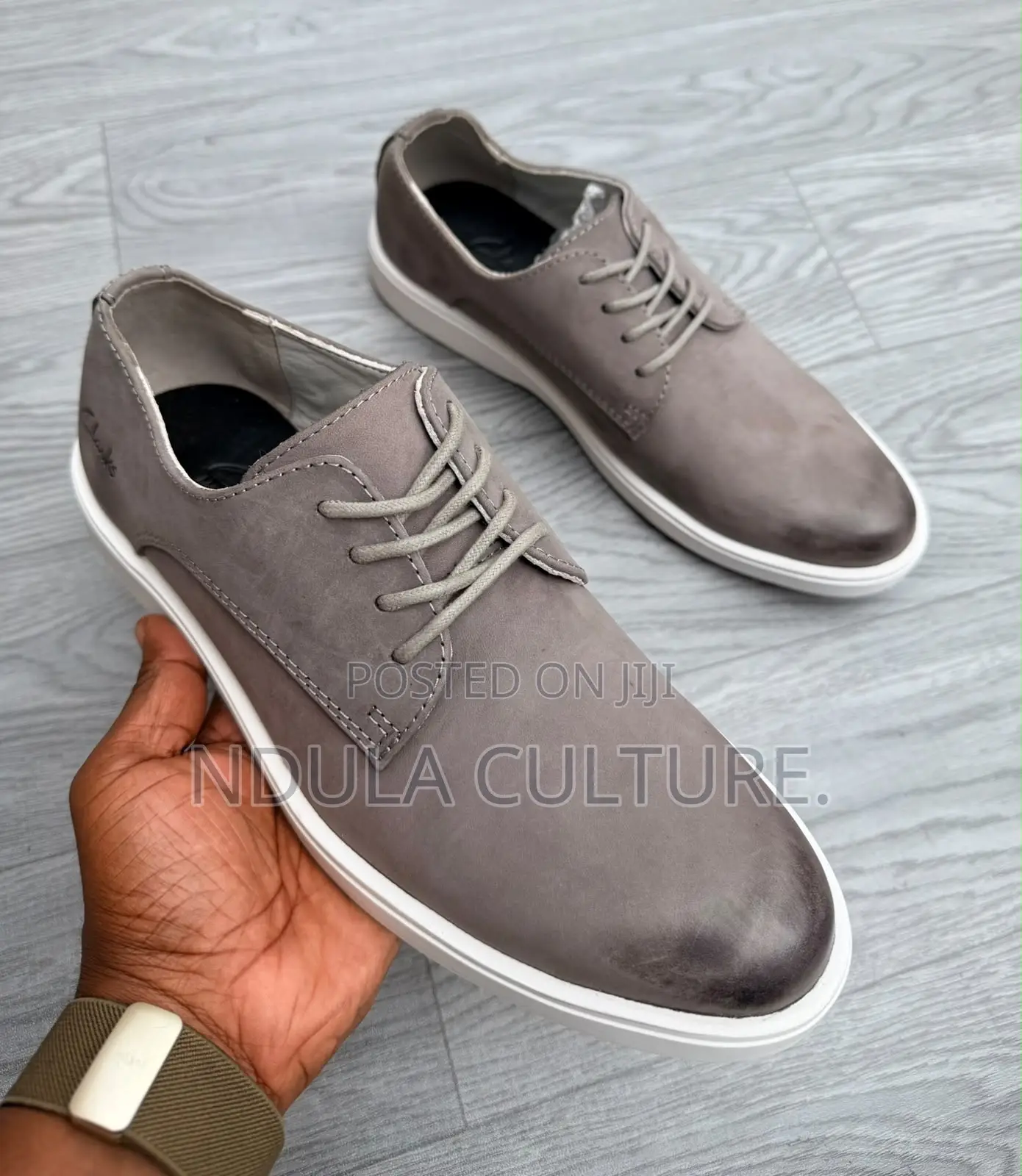 Quality Clarks Suede Shoes