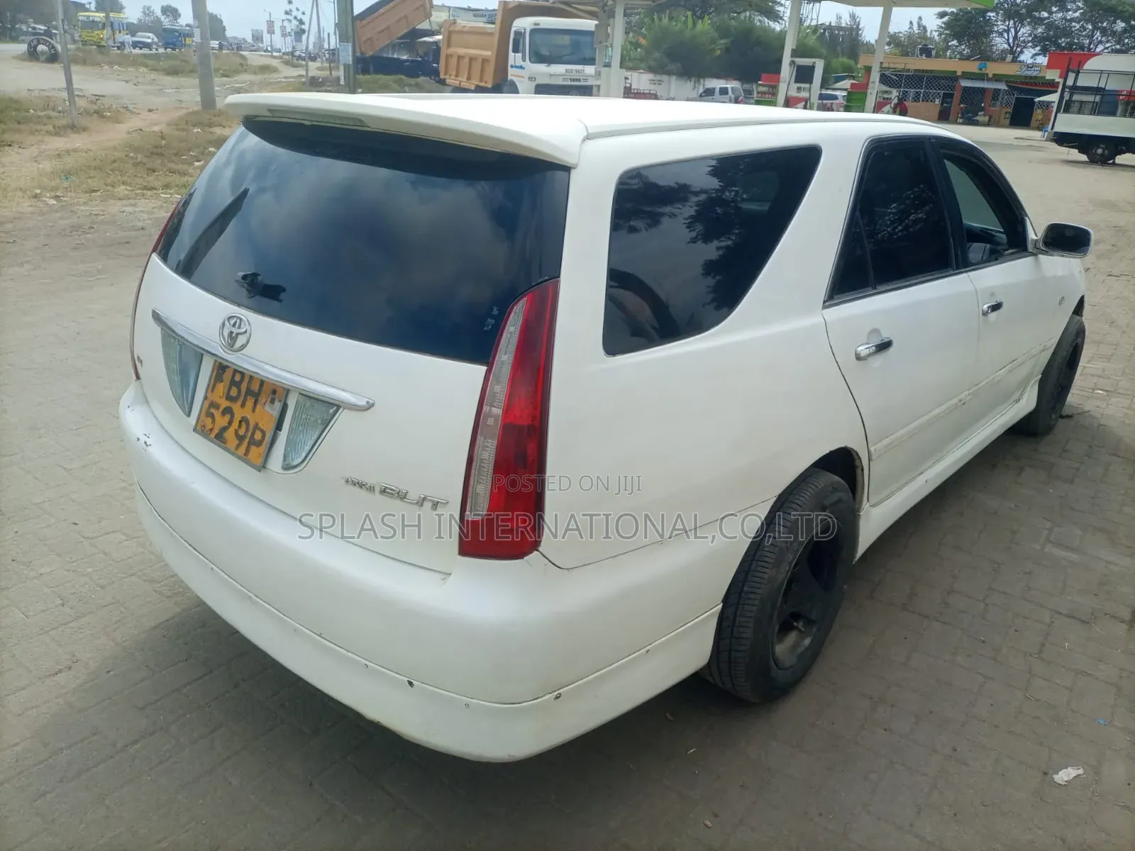 Toyota Mark II Blit 2006 White