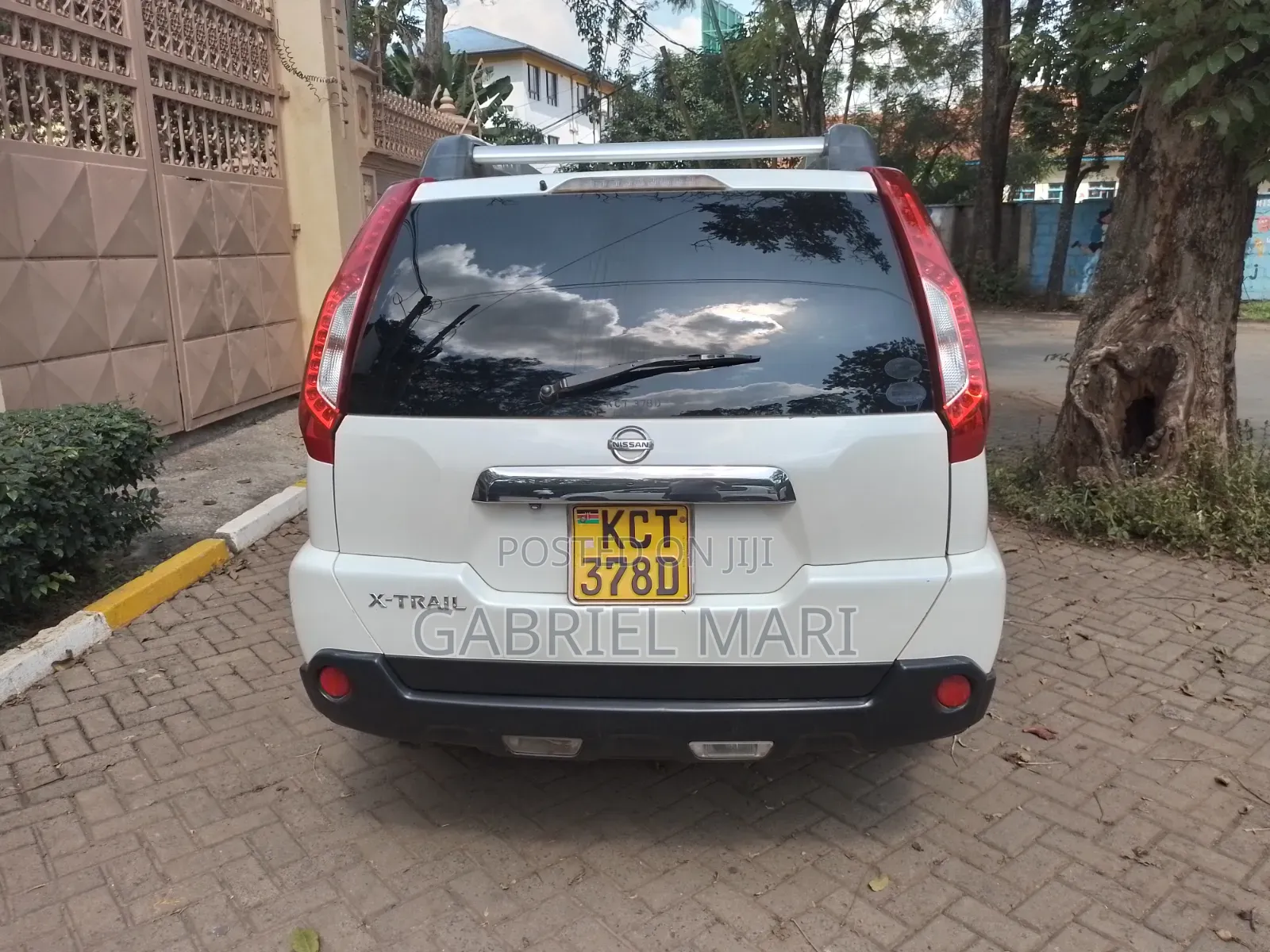 Nissan X-Trail 2011 White