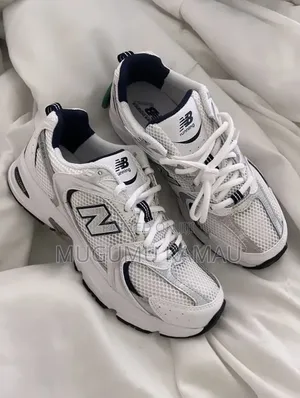 New Balance 530 White/Navy Running Sneakers – Brand New