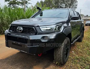 Toyota Hilux 2020 Gray