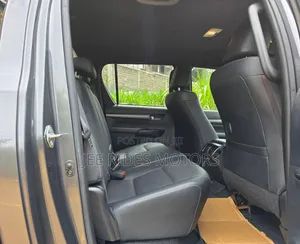 Toyota Hilux 2020 Gray