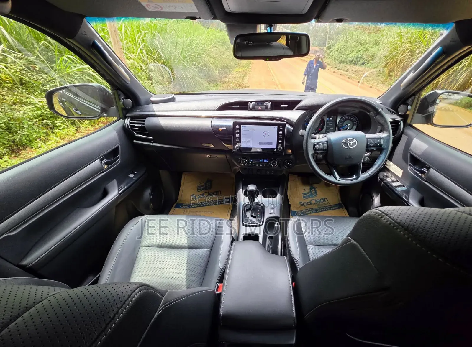 Toyota Hilux 2020 Gray