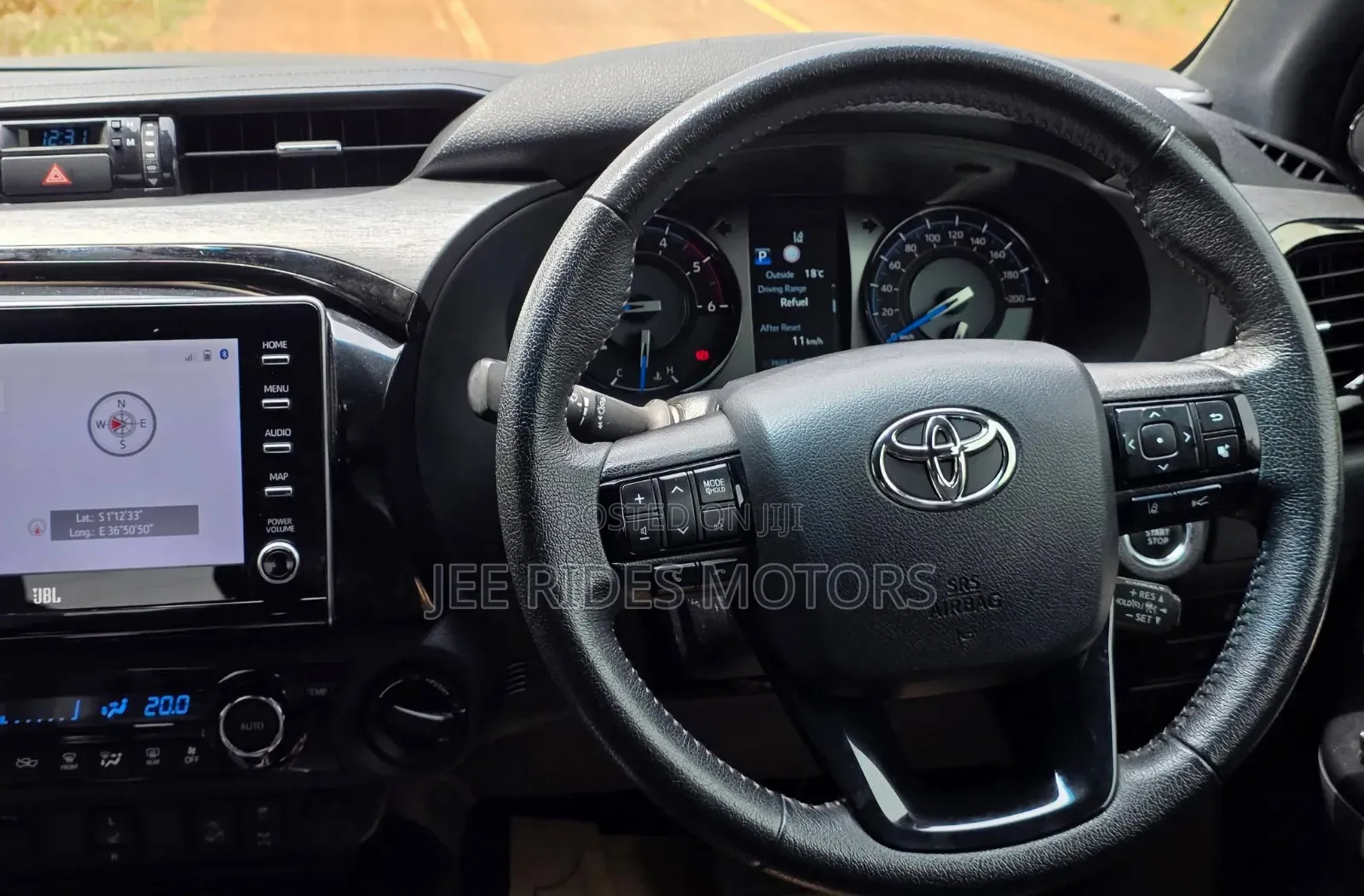 Toyota Hilux 2020 Gray