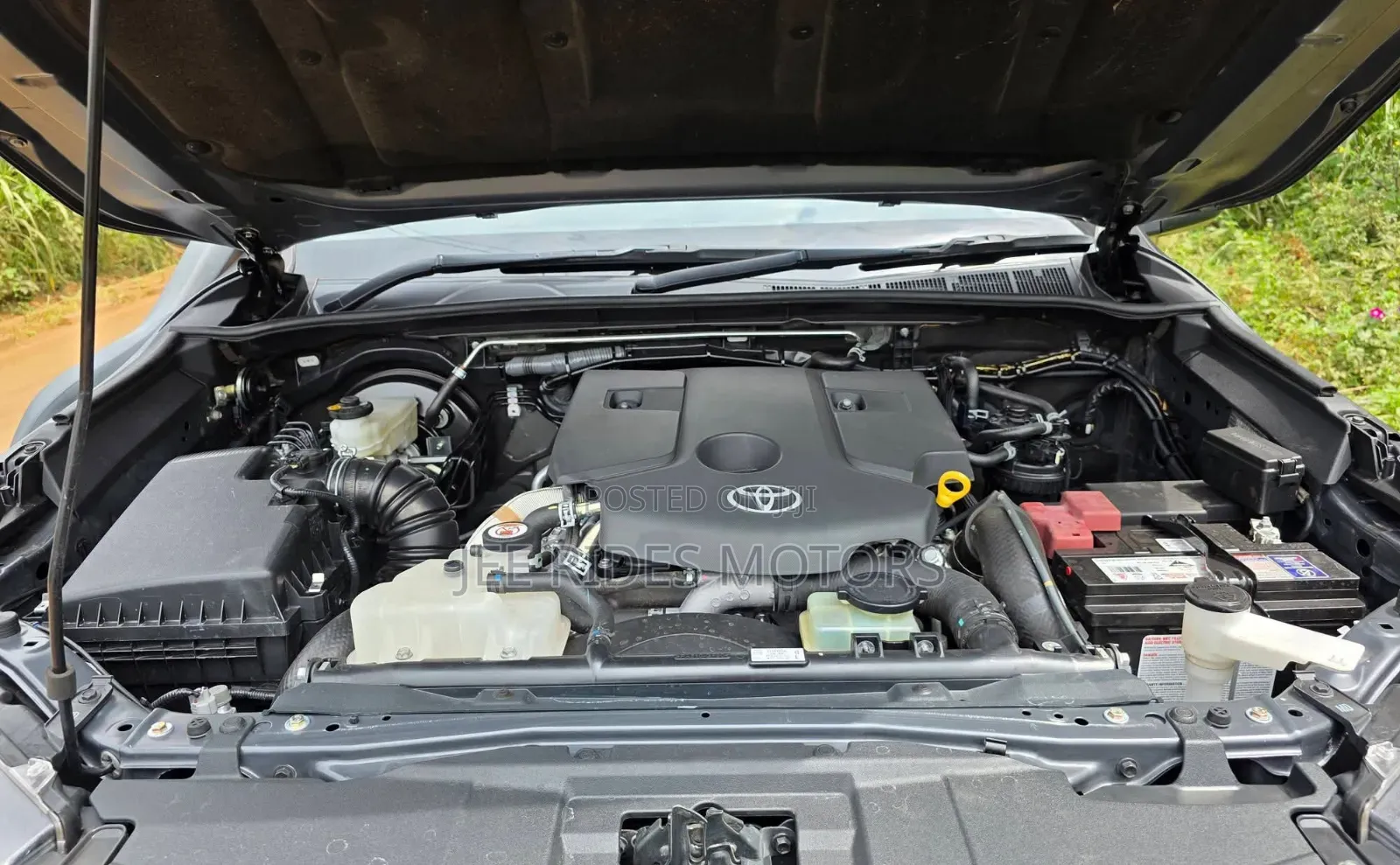 Toyota Hilux 2020 Gray