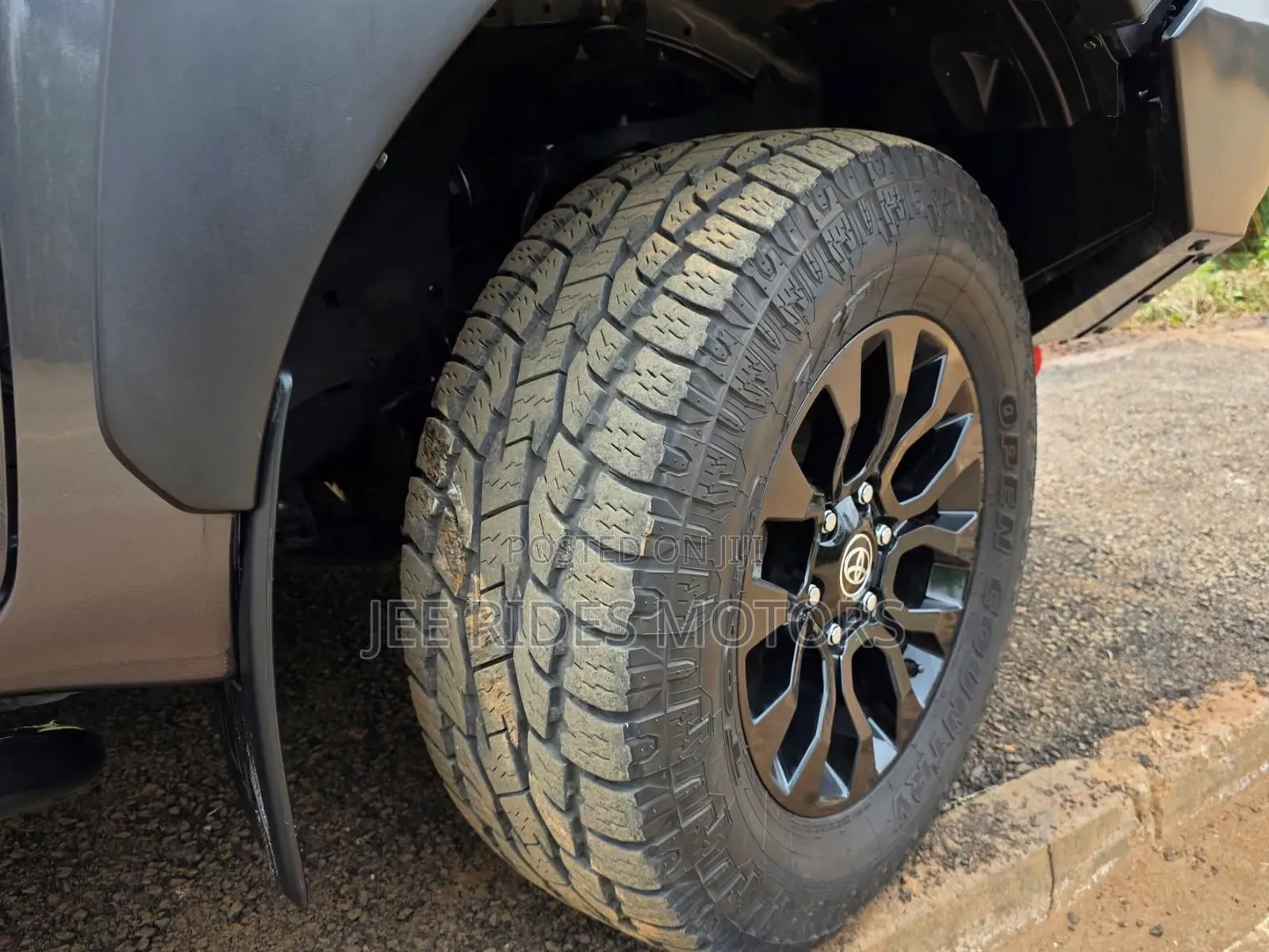 Toyota Hilux 2020 Gray