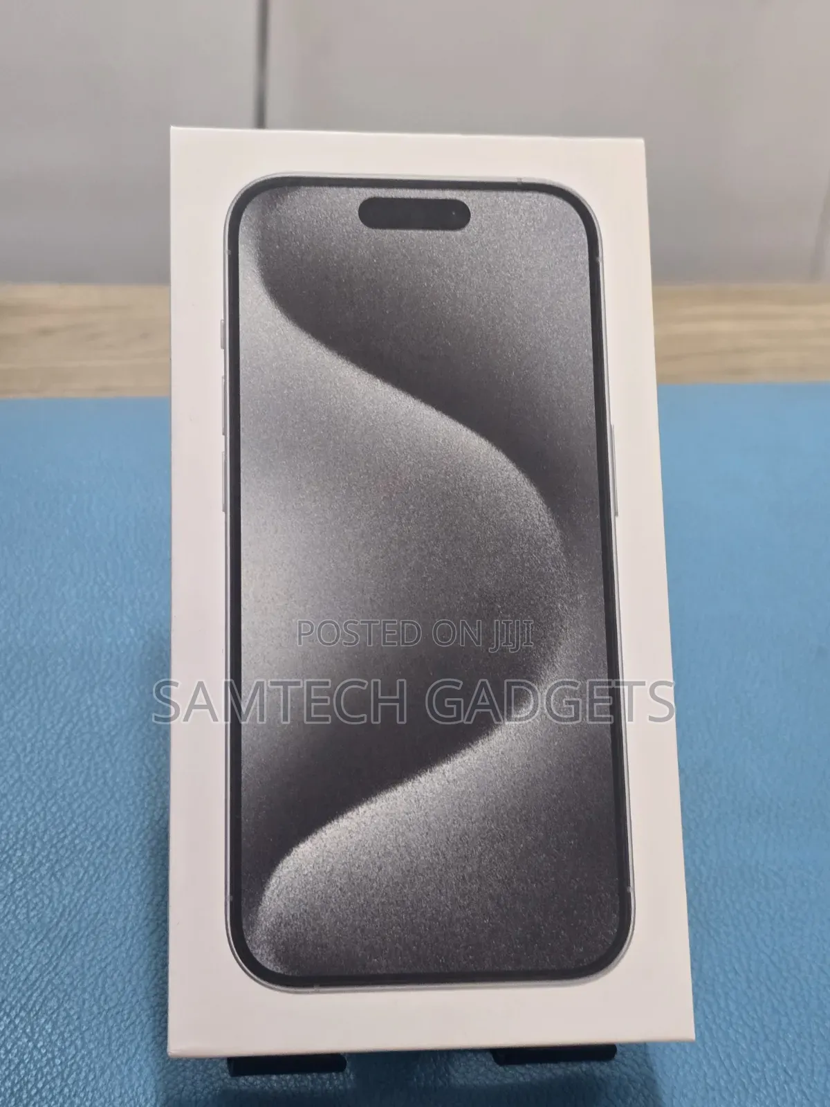 New Apple iPhone 15 Pro 256 GB White