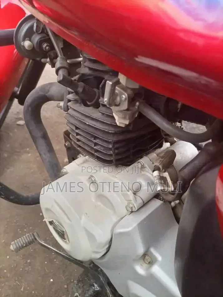 Bajaj Boxer 150 UG 2025 Black