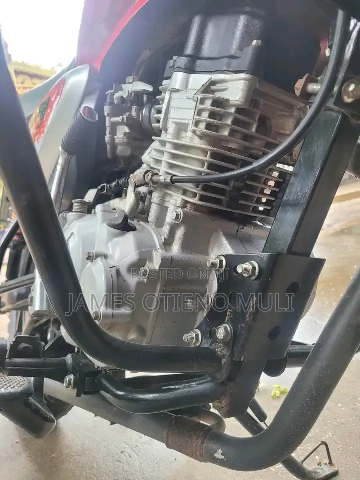 Bajaj Boxer 150 UG 2025 Black