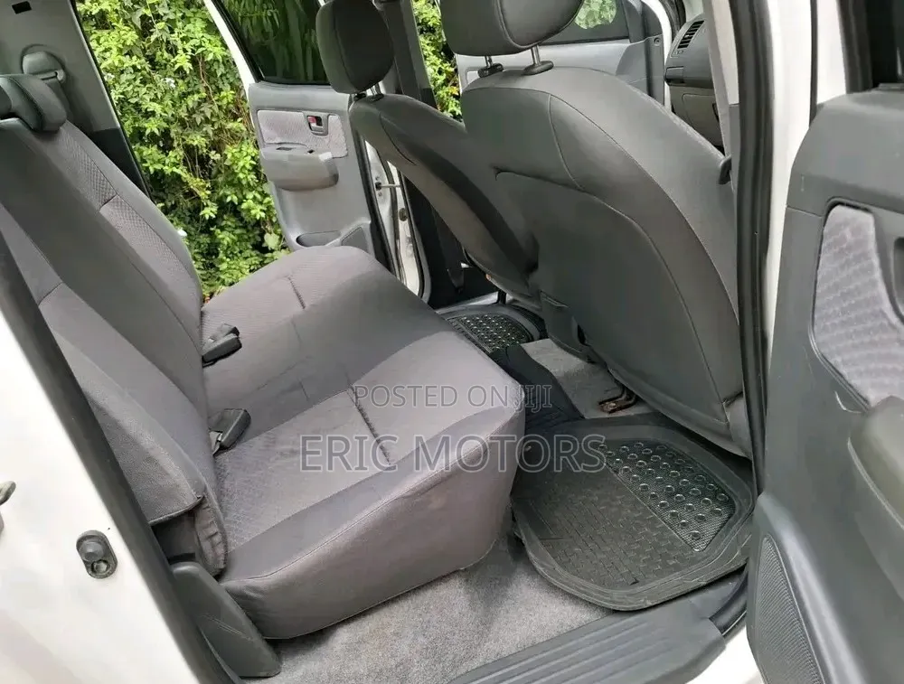 Toyota Hilux 2013 Pearl