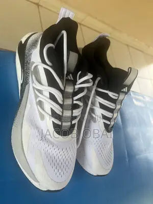Adidas Original Lightstrike Boost
