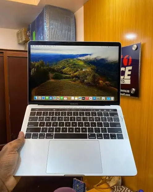 Laptop Apple MacBook 2019 16GB Intel Core i5 SSD 256GB
