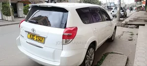 Toyota Vanguard 2014 White