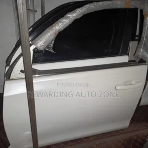 Prado 2019 165 Bonnet