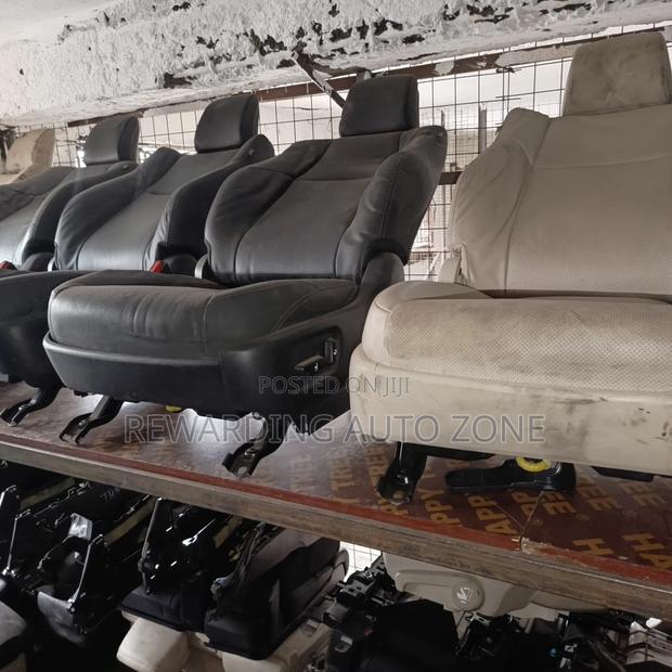 Prado Land Cluiser Seats - thumbnail 2
