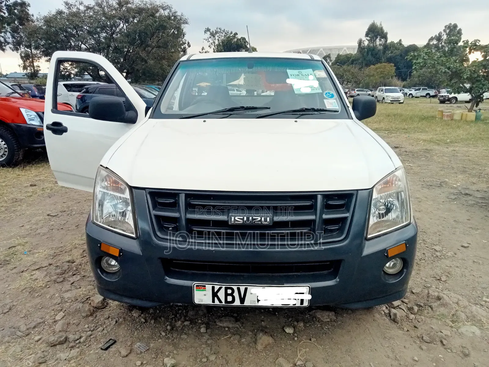 Isuzu D-MAX 2012 White