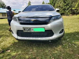 Toyota Harrier 2018 White