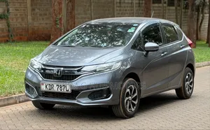 Honda Fit 2017 Silver