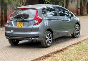 Honda Fit 2017 Silver