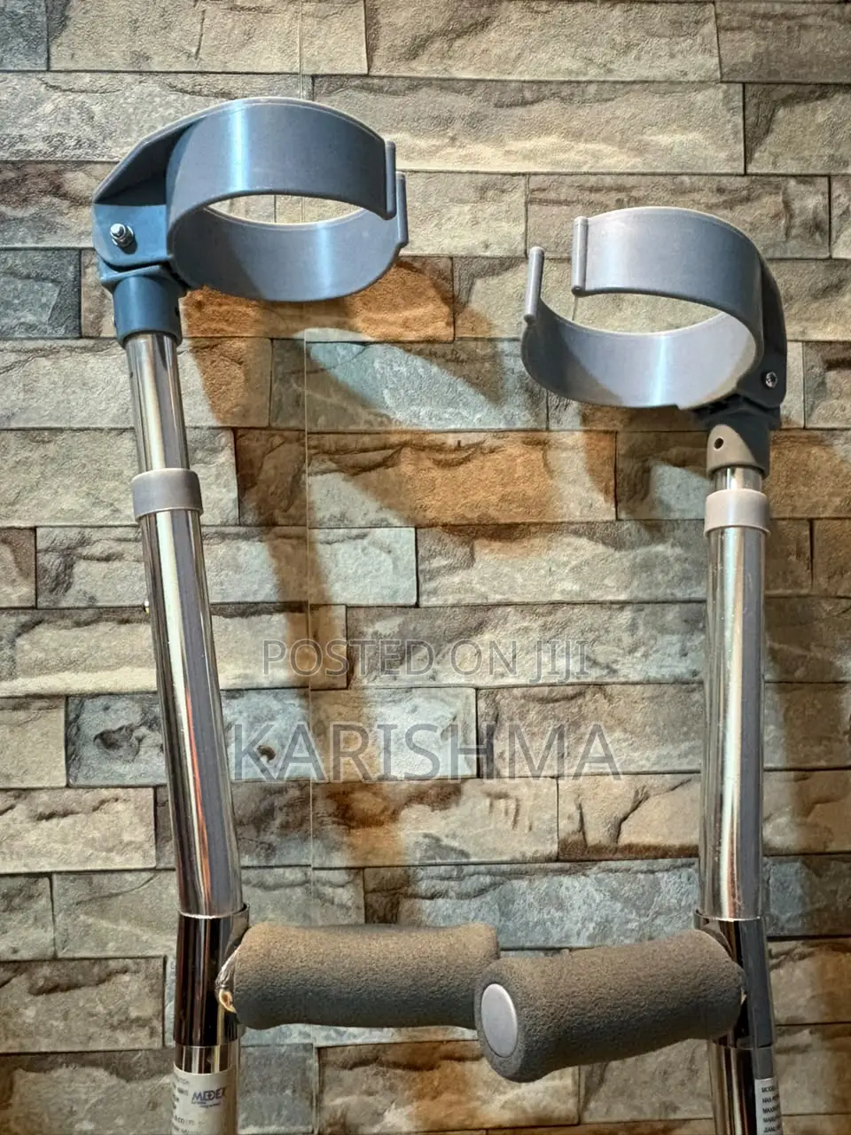 Medex Adjustable Elbow Crutches (Pair) – Excellent Condition