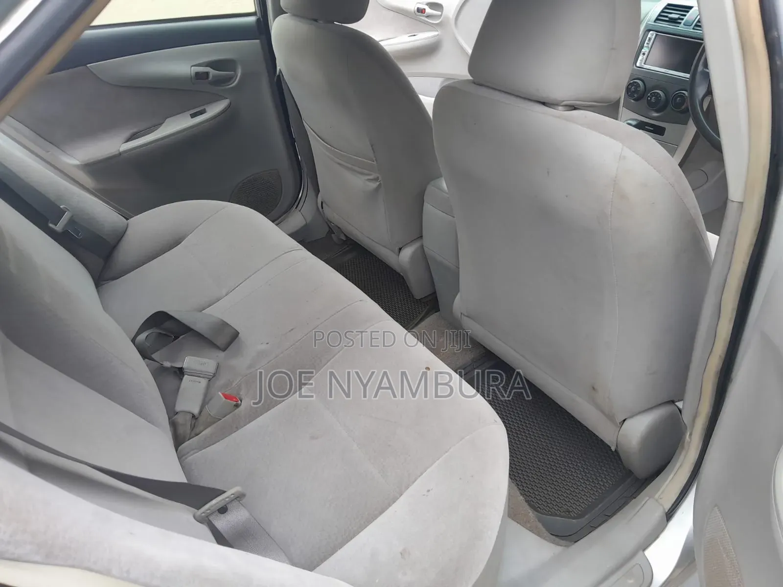 Toyota Axio 2010 Silver