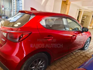 Mazda Demio 2018 Maroon