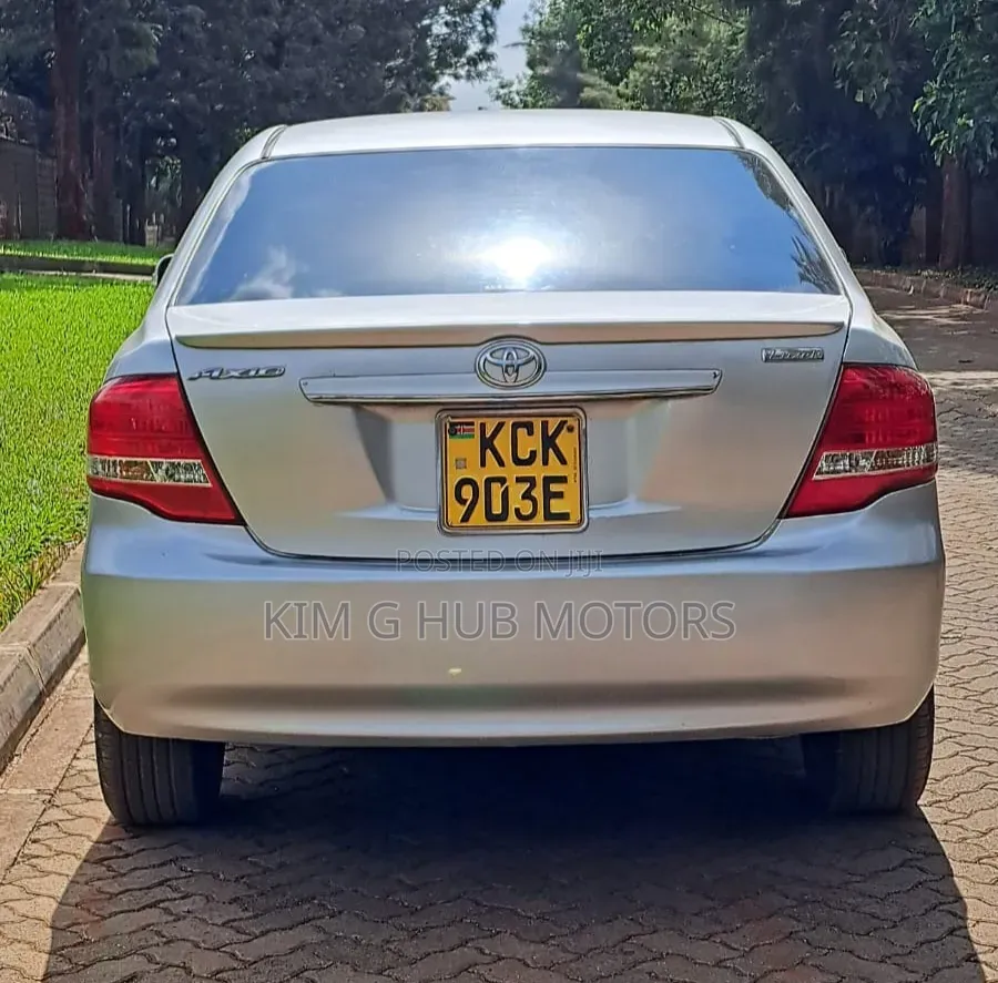 Toyota Axio 2009 Silver