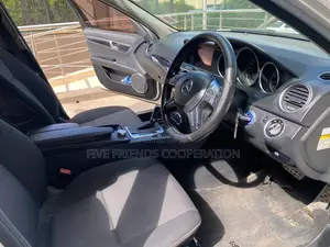 Mercedes-Benz C200 2011 White
