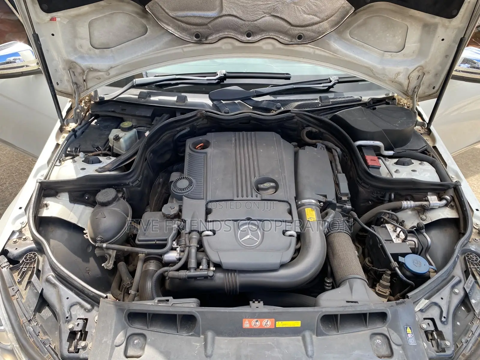 Mercedes-Benz C200 2011 White
