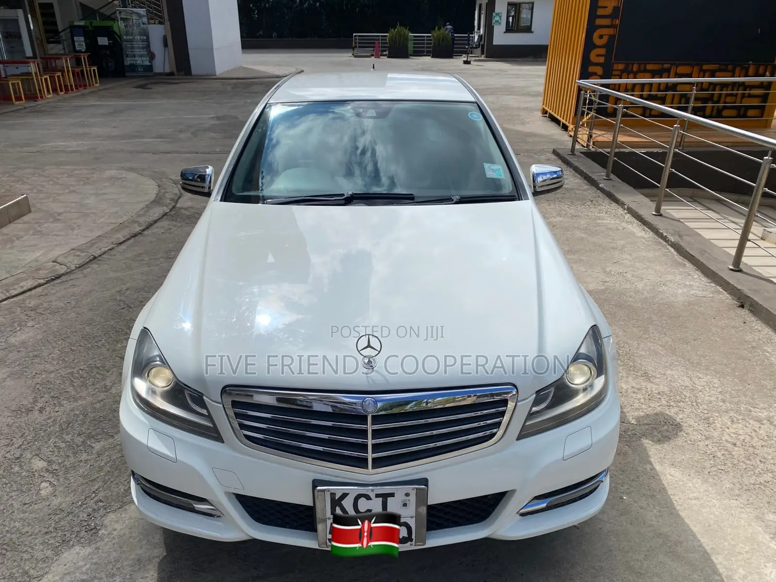 Mercedes-Benz C200 2011 White
