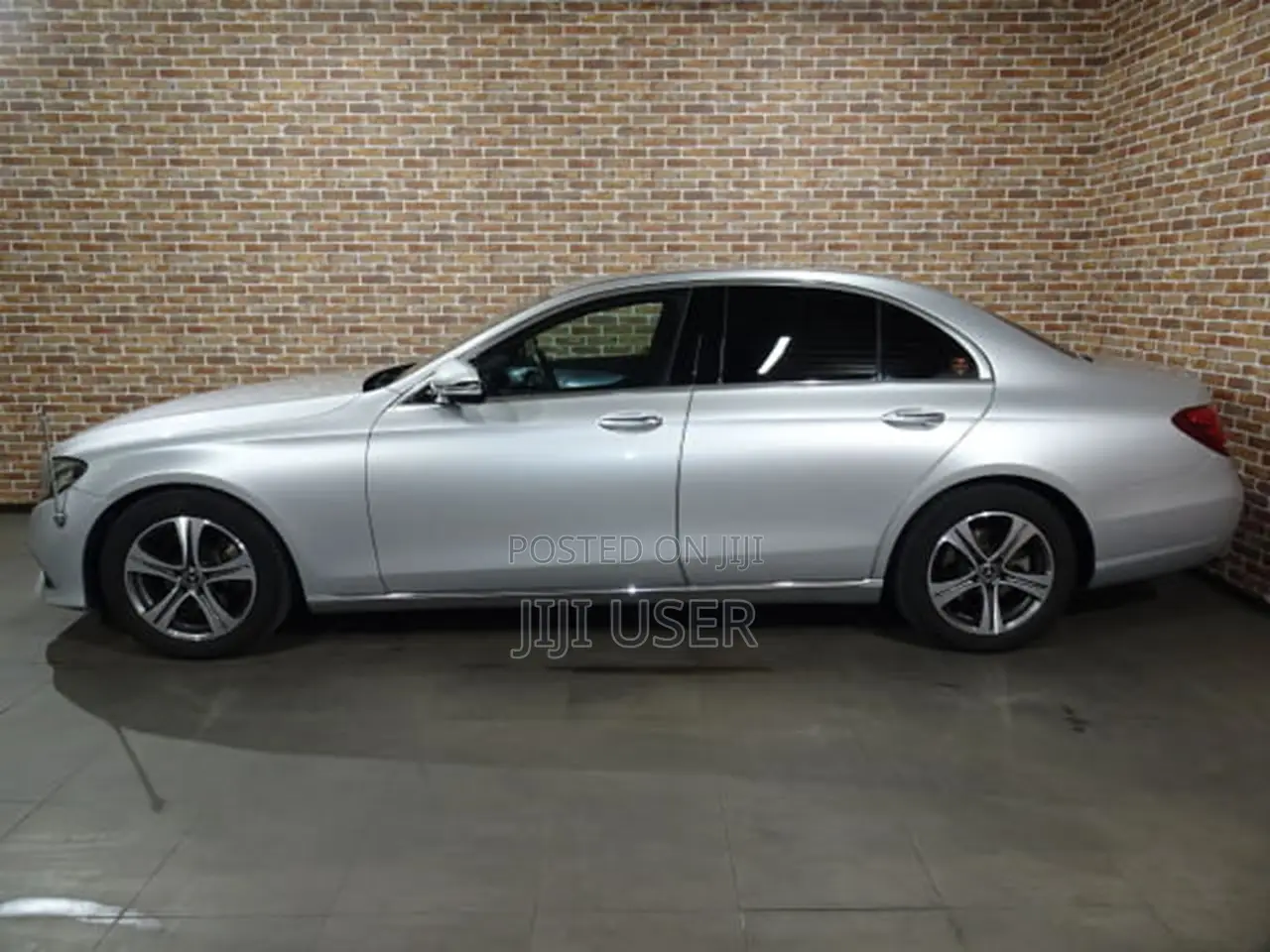 Mercedes-Benz E220 2018 Silver