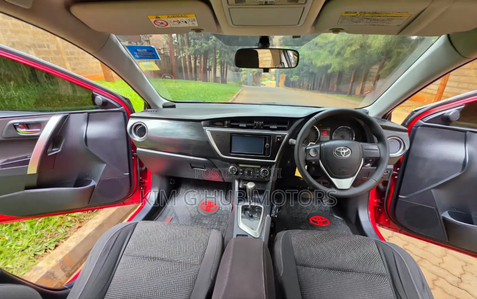 Toyota Auris 2014 Red