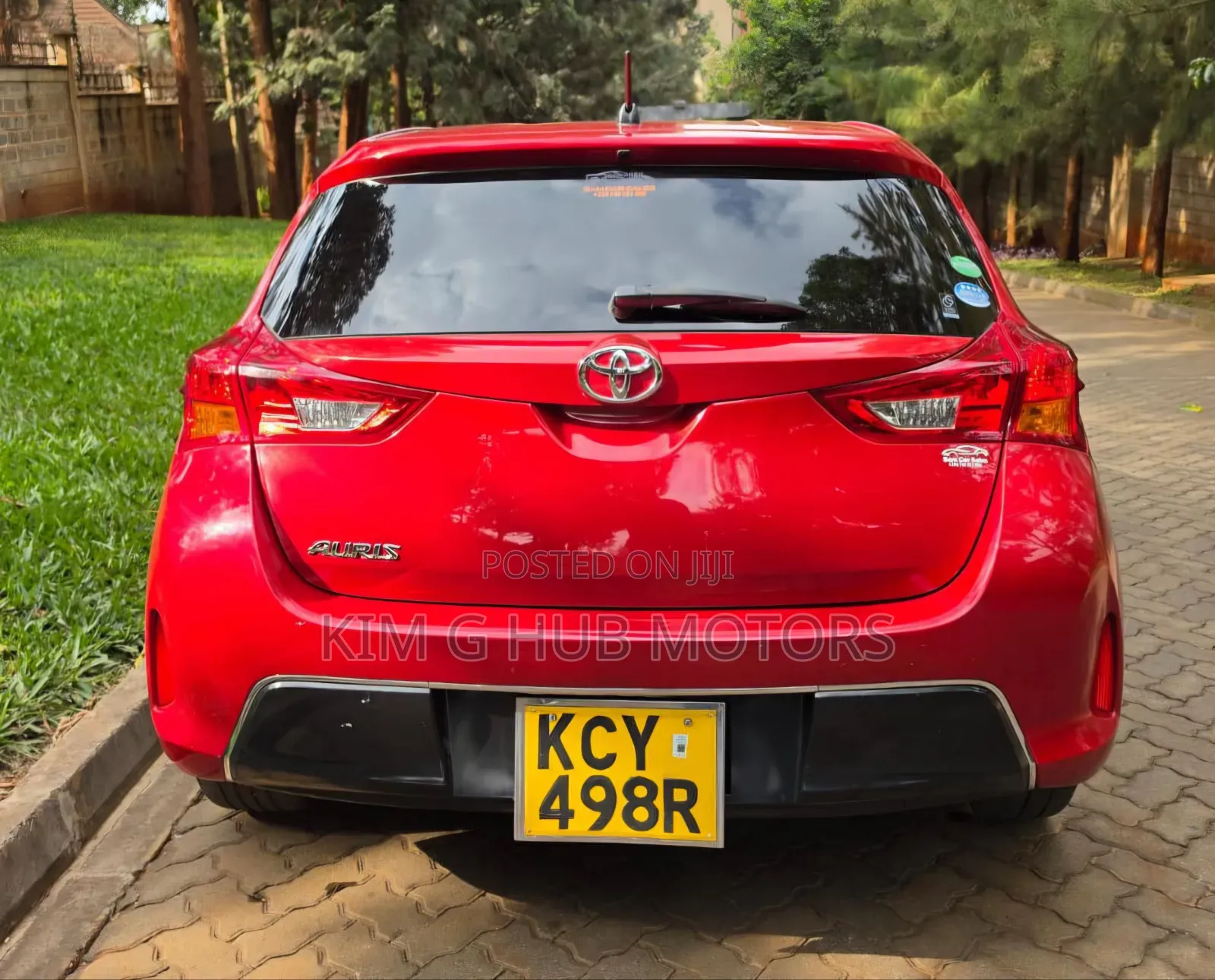 Toyota Auris 2014 Red