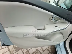 Volvo V40 2019