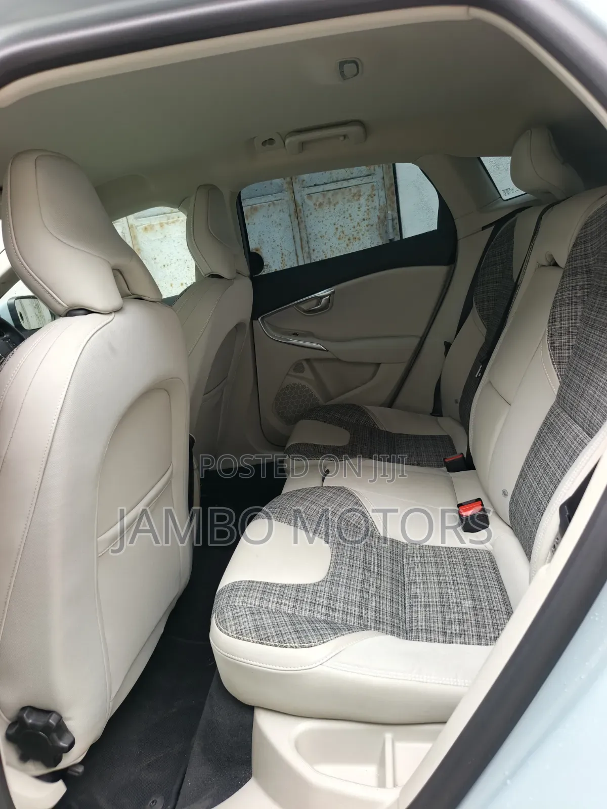Volvo V40 2019